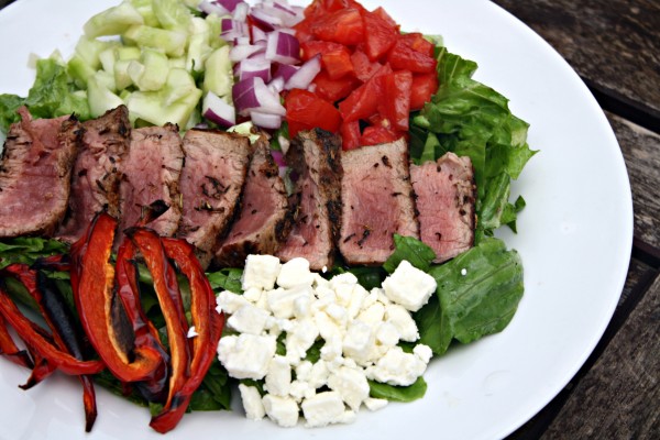 Mediterranean Salad with Steak