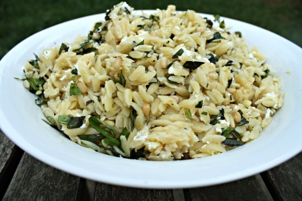 Pasta with lemon and basil