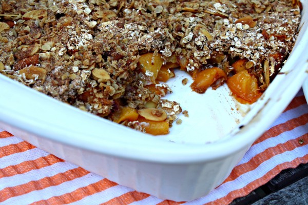 Low Sugar Peach Crumble